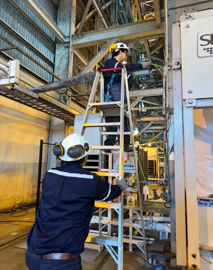 Field work at an industrial installation